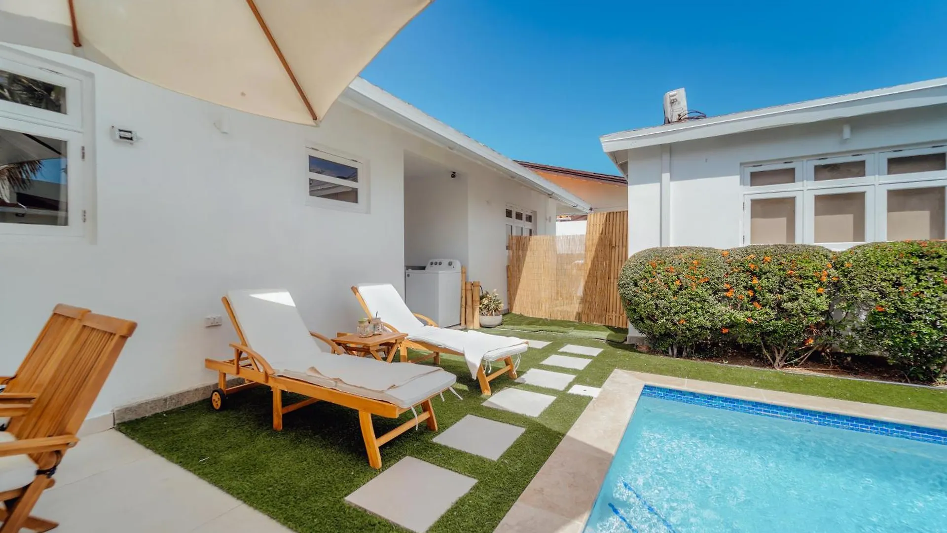 Bohemian Palapa Suite, Private Pool , 5 Minute Walk Of The Beach Palm Beach 0*,